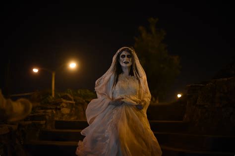 The spectral curse of la llorona